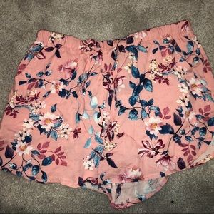 Super cute printed shorts with tassel